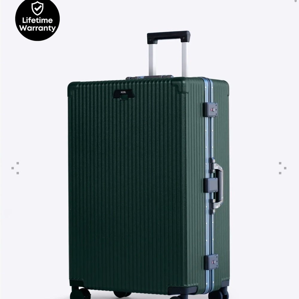 Nobl Check-In: All-In-One 28"